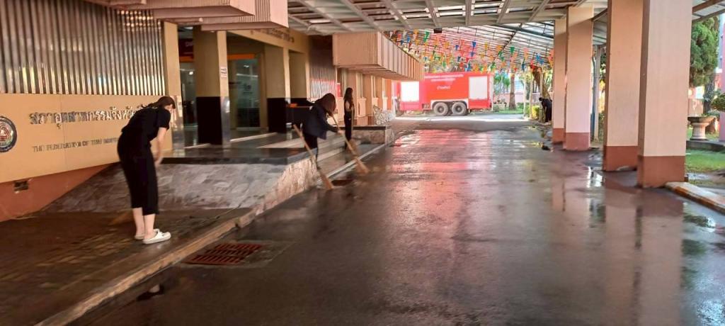 DIPROM CENTER 1 จัด Big Cleaning Day ปรับภูมิทัศน์ให้น่าอยู่สู่สัมพันธ์จิตอาสา ศภ.1 กสอ.